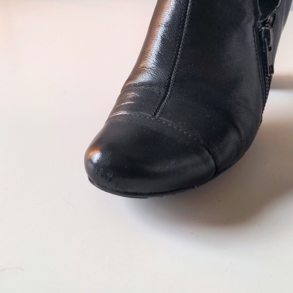 BareTraps Flaunt Black Leather Low Heel Ankle Boots Shoes - Picture 6 of 7